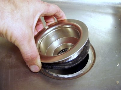 installer la bonde de l'évier installer la bonde de l'évier