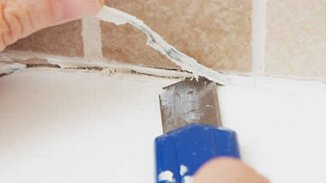 enlever joint baignoire avec cutter