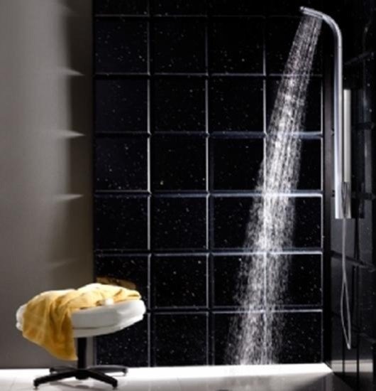 différence colonne douche en inox et en aluminium
