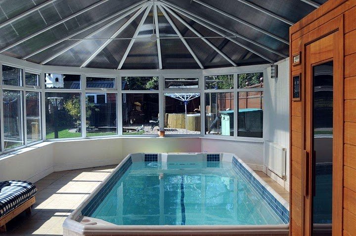 piscine dans une véranda ouverte piscine dans une véranda ouverte