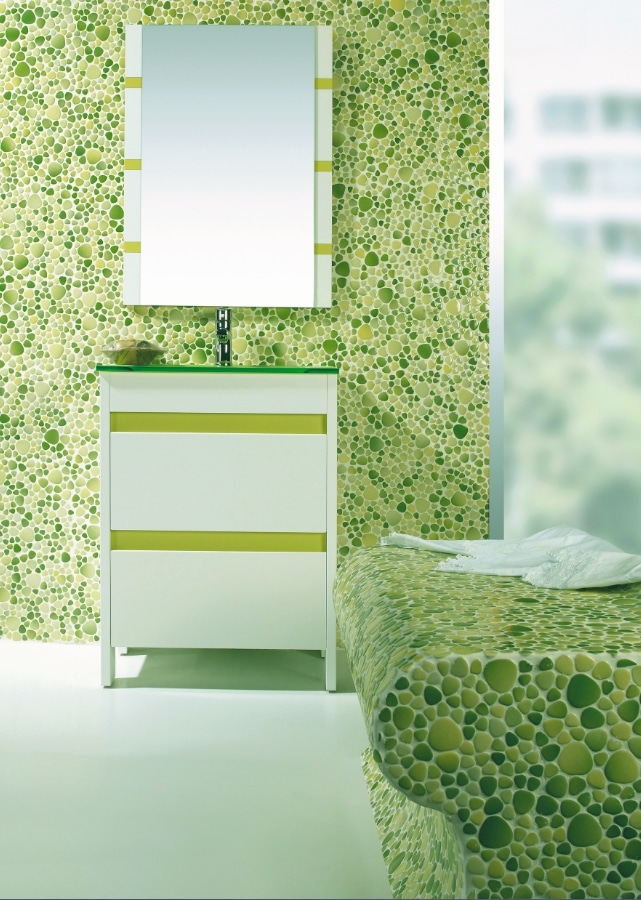 Une salle de bain en galats verts. .Source : designmag.fr