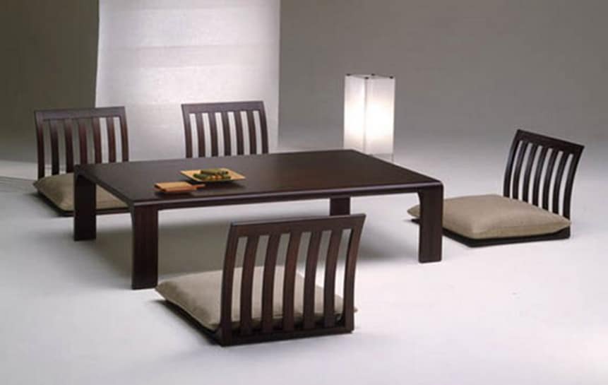 Minimaliste table à manger japonaise