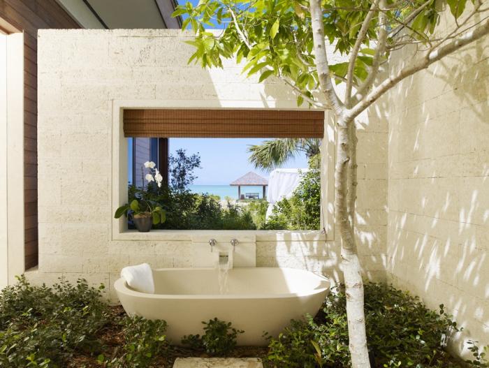parrot-cay-resort-tamarind-villa-open-air-bathtub