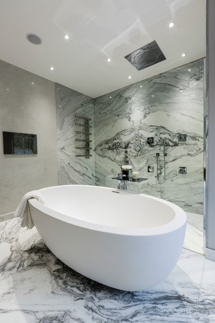 salle-de-bain-en-marbre