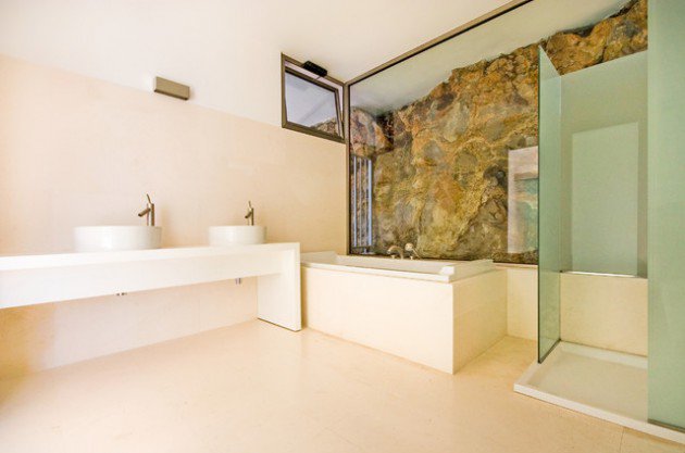 salle-de-bain-mediterraneenne-epuree