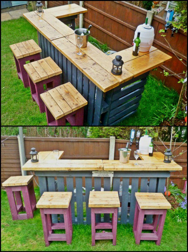 Bar en palettes extérieur sur pelouse en U bleu et avec petite lanterne, seau avec bouteille de vin et fût blanc dessus. Quatre tabourets carrés en bois et violets pour s'asseoir.