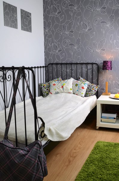 chambre-dadolescente-fille-piotr-wawrzyniuk