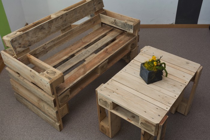 fabriquer-table-basse-palette-copyright-bildagentur-zoonar-gmbh