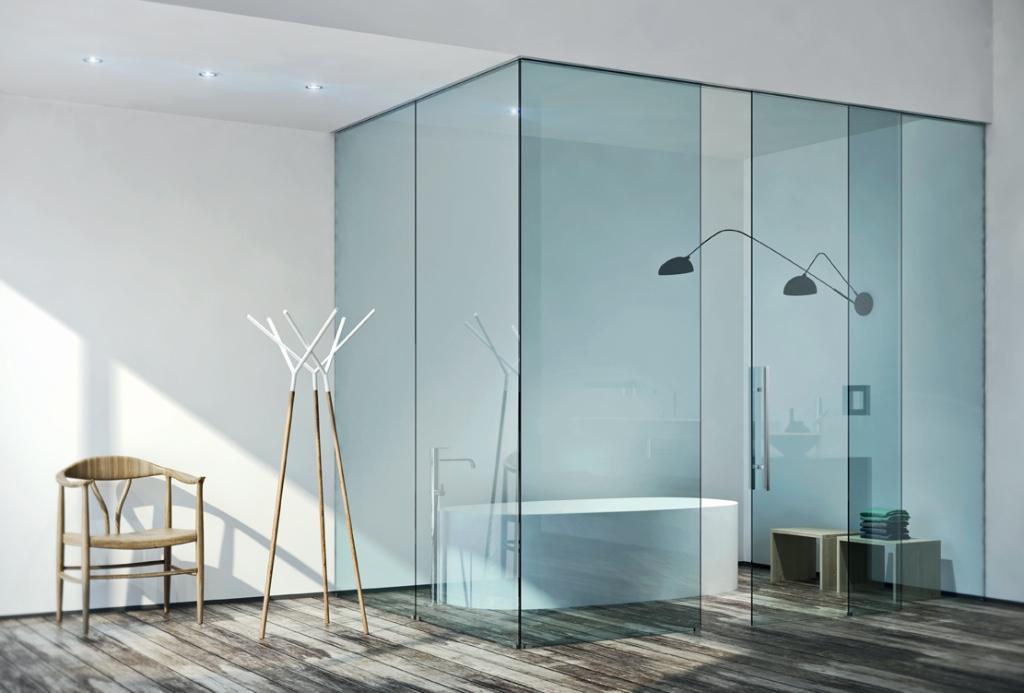 verre trempé dans la douche