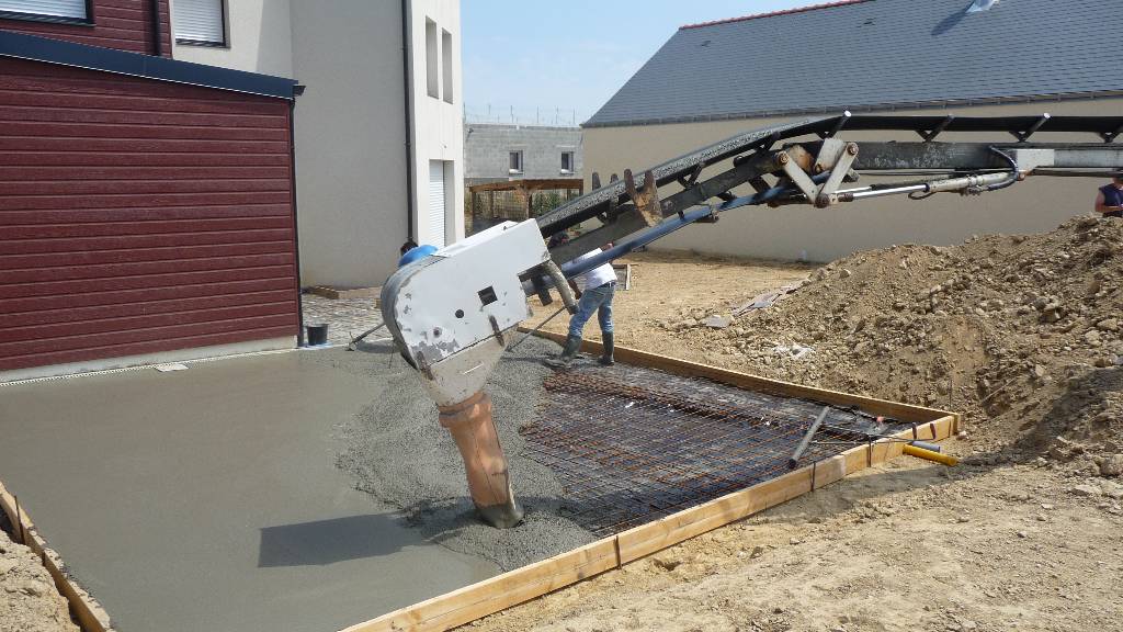 Etape de coulage du béton pour la terrasse