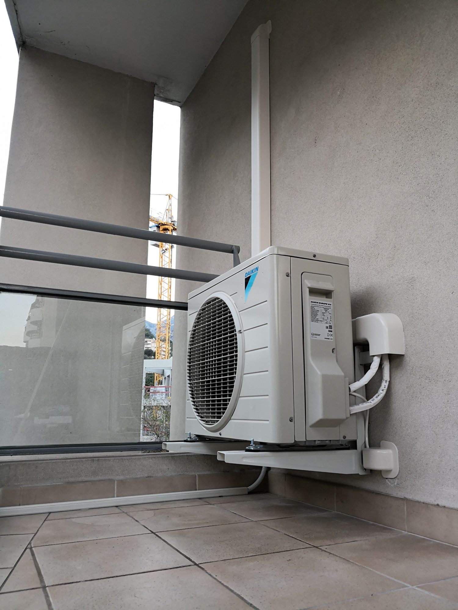Une unité extérieure pour climatisation réversible