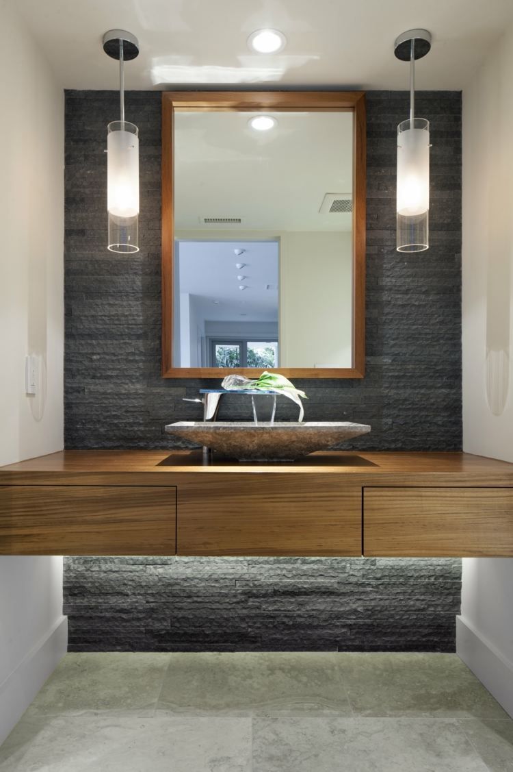 rénover une vieille salle de bain en bois